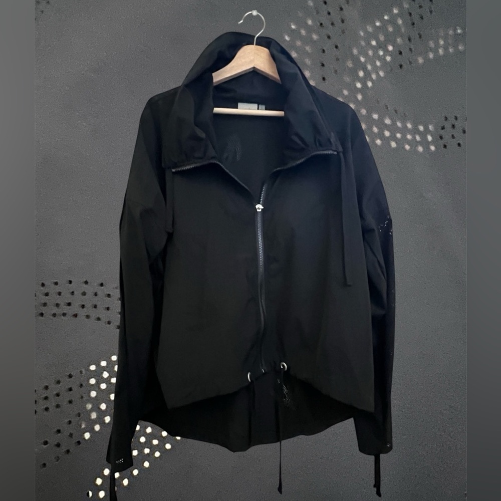 Nanette Lepore Black Jacket lightweight with abstract vented dot bird motif